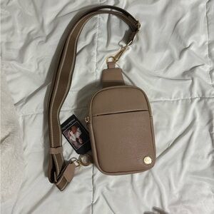 modern + chic crossbody bag